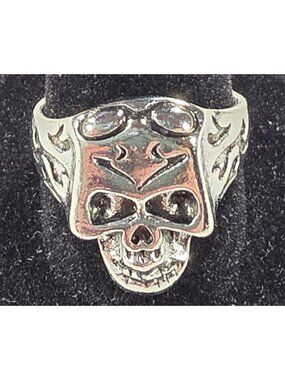 Skull Ring Size 8 Goth Silver tone Mens Jewelry biker punk flames skeletal